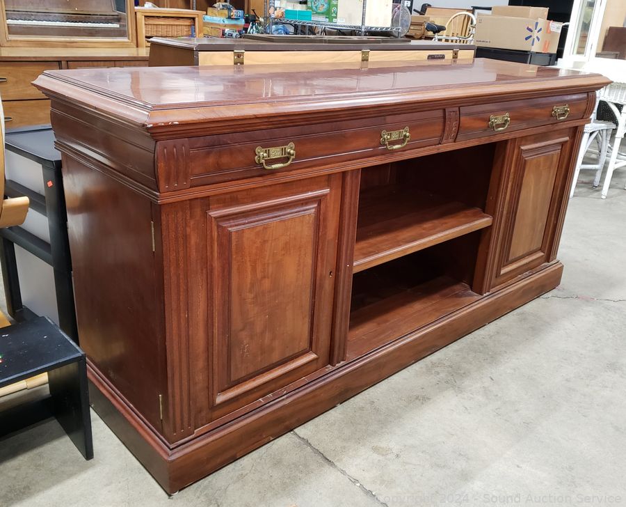 Sound Auction Service - Auction: 3/31/23 SAS Contemporary Furniture & Home  Decor Online Auction ITEM: Penn 60 Long Beach Saltwater & DAM Quick 330  Reels